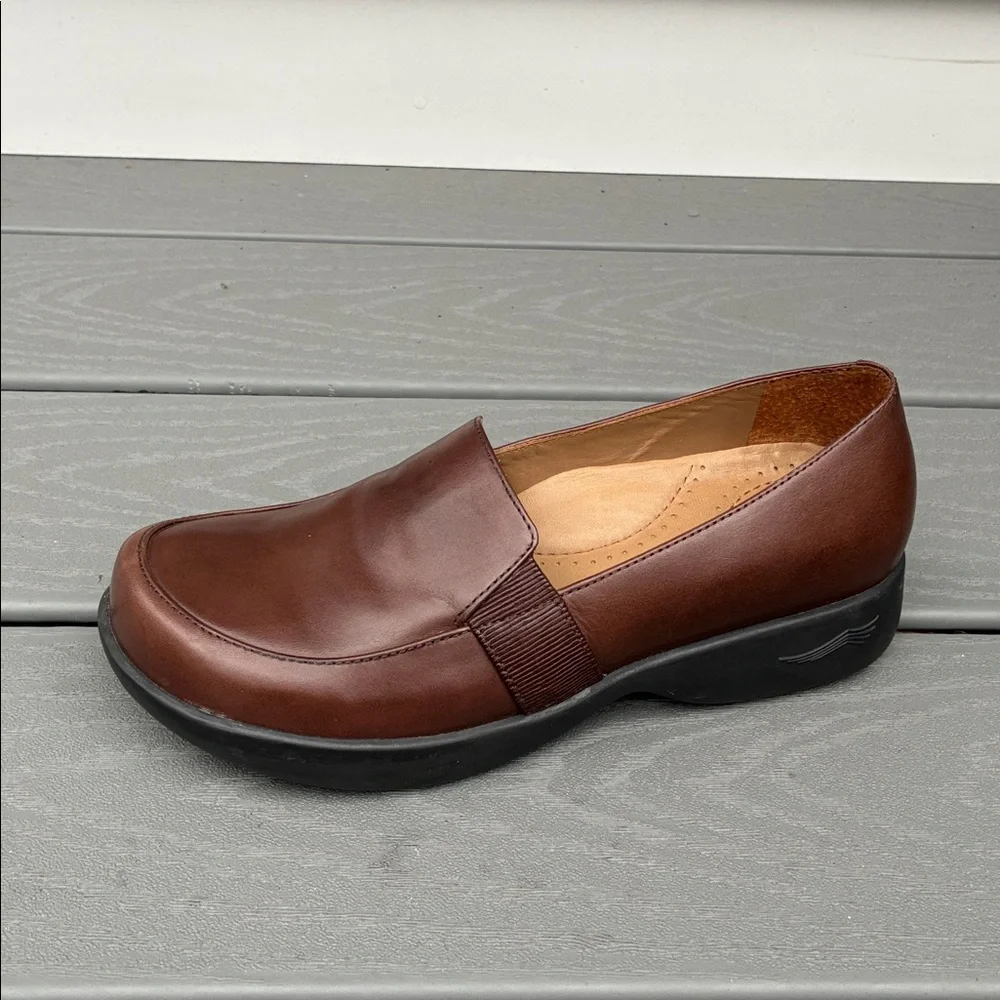 Dansko Dorie Leather Comfort Loafer Slip On Brown Size EU 37 US 6.5-7 - Picture 1 of 13
